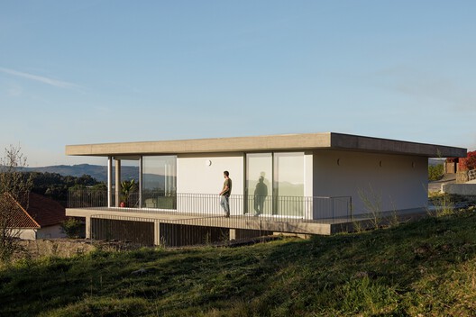 Coqueira House / Tiago Sousa Arquitecto Coqueira House / Tiago Sousa Arquitecto - Exterior Photography