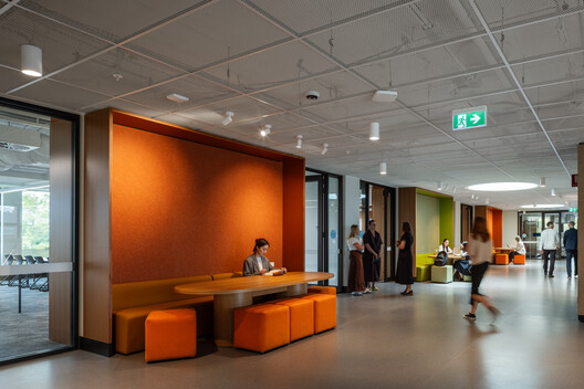 Meriden Senior School, Design and Creative Arts Building / Architectus Meriden Senior School, Design and Creative Arts Building / Architectus - Interior Photography, Living Room, Chair