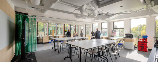 Meriden Senior School, Design and Creative Arts Building / Architectus Meriden Senior School, Design and Creative Arts Building / Architectus - Interior Photography, Table, Chair, Lighting, Glass