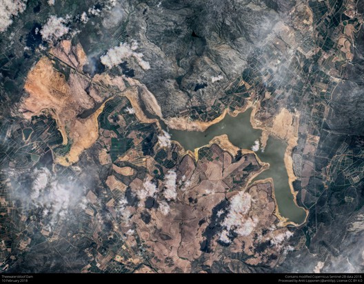 Unearthing the Ground: Architecture and the Politics of Water Unearthing the Ground: Architecture and the Politics of Water - Image 2 of 16