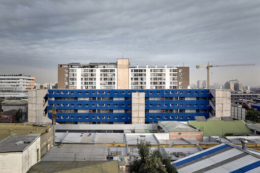 Santa Rosa Social Housing / FAR frohn&rojas Santa Rosa Social Housing / FAR frohn&rojas - Exterior Photography, Concrete