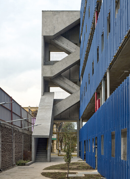 Santa Rosa Social Housing / FAR frohn&rojas Santa Rosa Social Housing / FAR frohn&rojas - Exterior Photography, Concrete