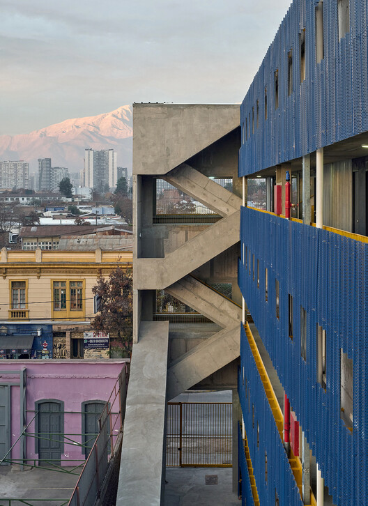 Santa Rosa Social Housing / FAR frohn&rojas Santa Rosa Social Housing / FAR frohn&rojas - Exterior Photography, Concrete