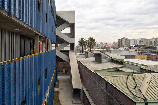 Santa Rosa Social Housing / FAR frohn&rojas Santa Rosa Social Housing / FAR frohn&rojas - Image 8 of 37