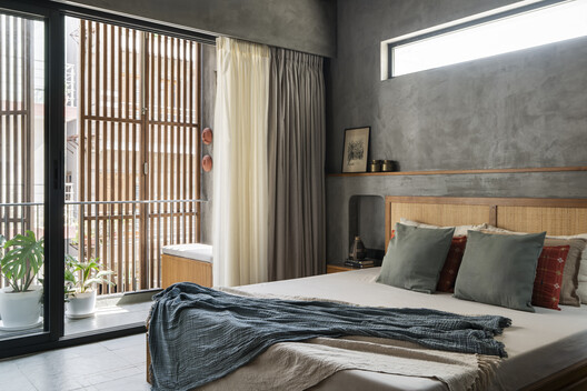 Vaastavya Residence / Space Agency - Interior Photography, Bedroom, Wood, Lighting, Bed