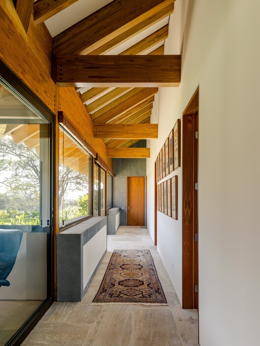 Haras Larissa Residence / Ricardo Gusmão Arquitetos Haras Larissa Residence / Ricardo Gusmão Arquitetos - Interior Photography, Wood, Beam