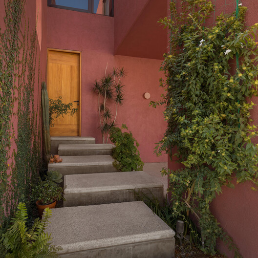 Casa Cardona / Sensacional Dinámica Mexicana Casa Cardona / Sensacional Dinámica Mexicana - Exterior Photography, Stairs