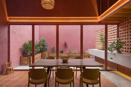 Casa Cardona / Sensacional Dinámica Mexicana Casa Cardona / Sensacional Dinámica Mexicana - Interior Photography, Dining room, Wood