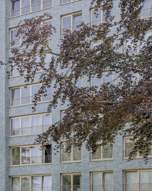 Rotiers - Renovation of 46 housing units in Brussels / MULTIPLE Architecture & Urbanism Rotiers - Renovation of 46 housing units in Brussels / MULTIPLE Architecture & Urbanism - Exterior Photography