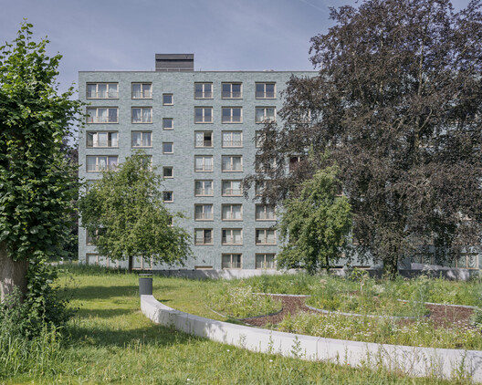 Rotiers - Renovation of 46 housing units in Brussels / MULTIPLE Architecture & Urbanism Rotiers - Renovation of 46 housing units in Brussels / MULTIPLE Architecture & Urbanism - Image 9 of 27