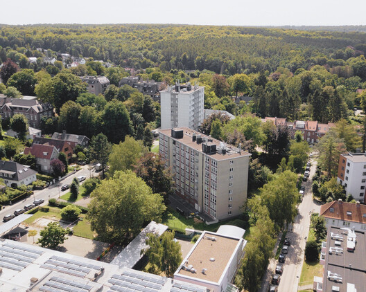 Rotiers - Renovation of 46 housing units in Brussels / MULTIPLE Architecture & Urbanism Rotiers - Renovation of 46 housing units in Brussels / MULTIPLE Architecture & Urbanism - Image 18 of 27
