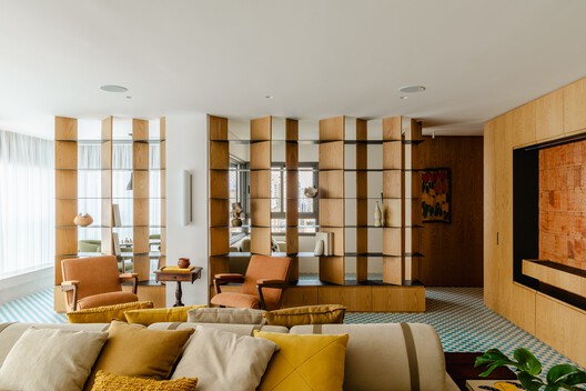 Brooklin Apartment / Küster Brizola Arquitetos - Interior Photography, Living Room, Wood, Lighting, Table, Chair
