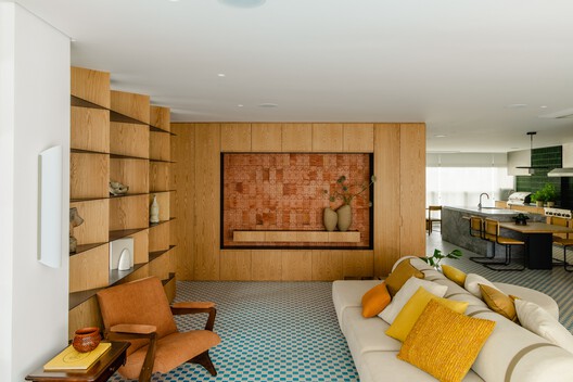Brooklin Apartment / Küster Brizola Arquitetos - Interior Photography, Living Room, Wood, Table, Chair