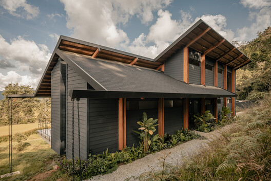 Casa Cibeles / Taller Síntesis Casa Cibeles / Taller Síntesis - Fotografía exterior, Madera, Fijación Vigas