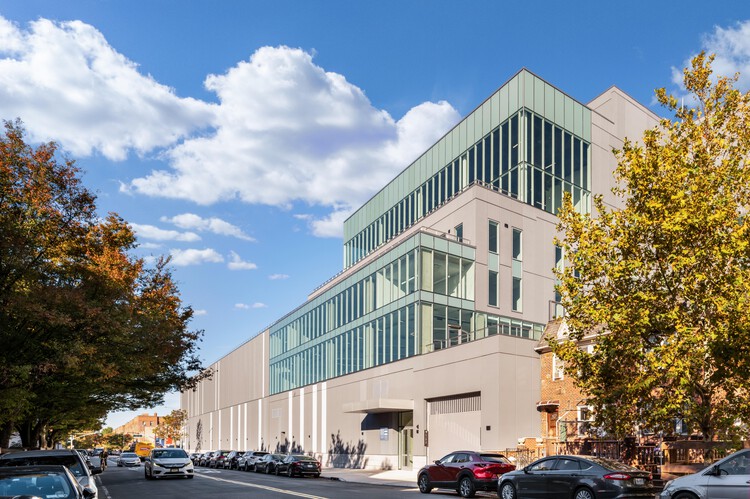 Sunnyside Studios / Gluck+ - Exterior Photography, Commercial Architecture
