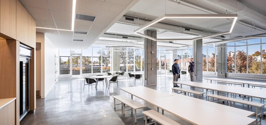 Sunnyside Studios / Gluck+ Sunnyside Studios / Gluck+ - 室内图, 厨房, 玻璃