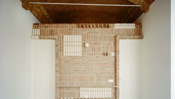 Wood Structure on top of Brick Structure / corpo  atelier