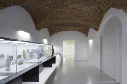 MIAA - Iberian Museum of Archaeology and Art / Carrilho da Graça Arquitectos MIAA - Iberian Museum of Archaeology and Art / Carrilho da Graça Arquitectos - Interior Photography, Lighting, Arch, Arcade