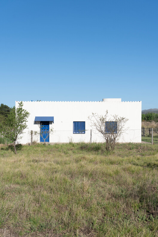 A Geometric Ruin / 00L A Geometric Ruin / 00L - Exterior Photography