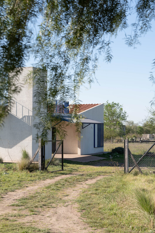 A Geometric Ruin / 00L A Geometric Ruin / 00L - Exterior Photography