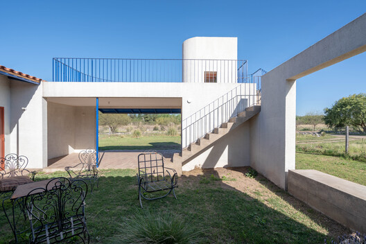 A Geometric Ruin / 00L A Geometric Ruin / 00L - Exterior Photography, Concrete