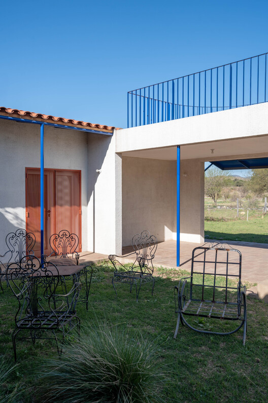 A Geometric Ruin / 00L A Geometric Ruin / 00L - Exterior Photography, Door, Concrete