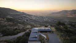Curicó House / Armstrong Arquitectos + PAR Arquitectos