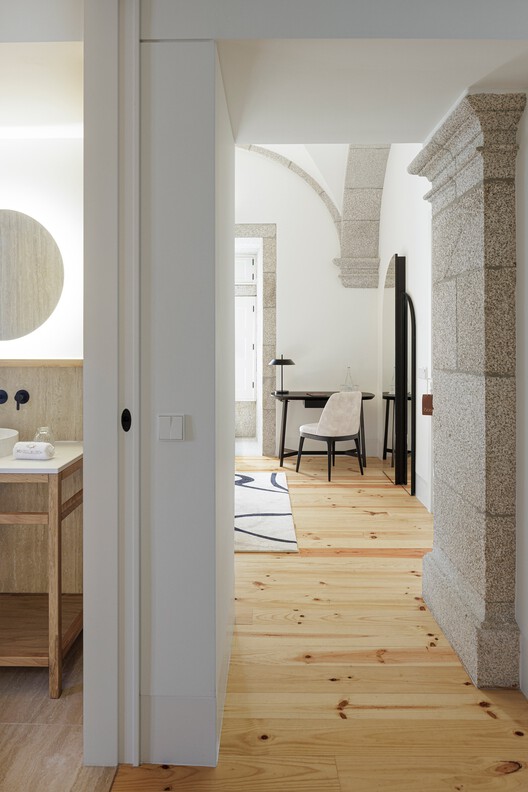 Hotel MS Collection Arouca / MiMool Arquitectura & Design de Interiores Hotel MS Collection Arouca / MiMool Arquitectura & Design de Interiores - Interior Photography, Bathroom, Wood, Door