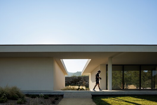 Hotel MS Collection Arouca / MiMool Arquitectura & Design de Interiores Hotel MS Collection Arouca / MiMool Arquitectura & Design de Interiores - Exterior Photography, Concrete