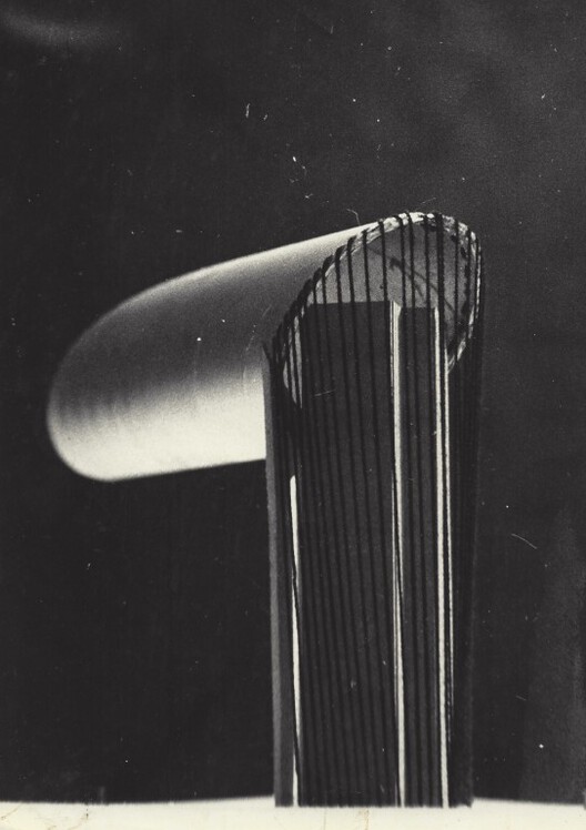 Modern Architecture in Bahia: Climate and Culture in the Work of Assis Reis - Image 4 of 13