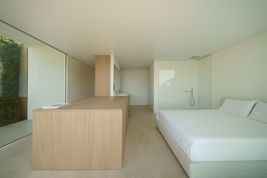 House in Ibiza, The Roca Views / Fran Silvestre Arquitectos - Interior Photography, Bedroom