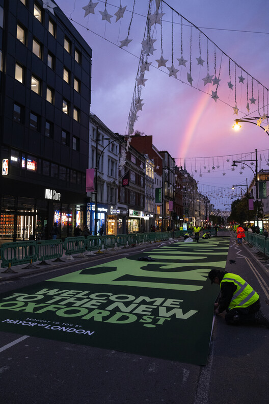 London’s Oxford Street Opens Its First Traffic-Free Phase - Image 3 of 7