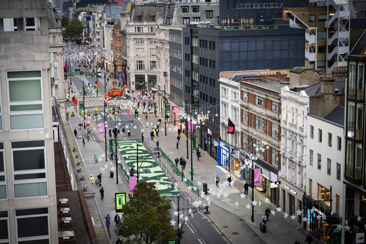 London’s Oxford Street Opens Its First Traffic-Free Phase - Featured Image