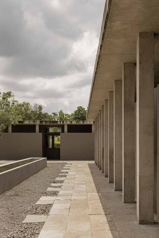 Rancho del Abuelo / Mendiola Arregui - Exterior Photography, Column, Concrete